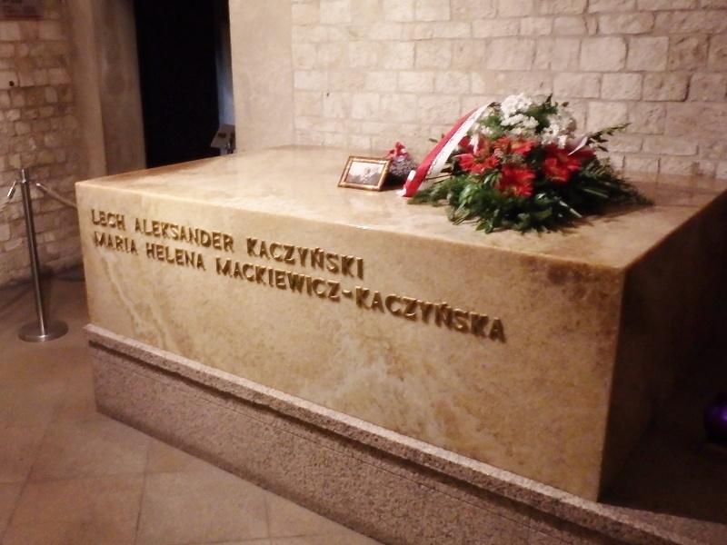 Hrobka prezidentskho pru v krypte katedrly