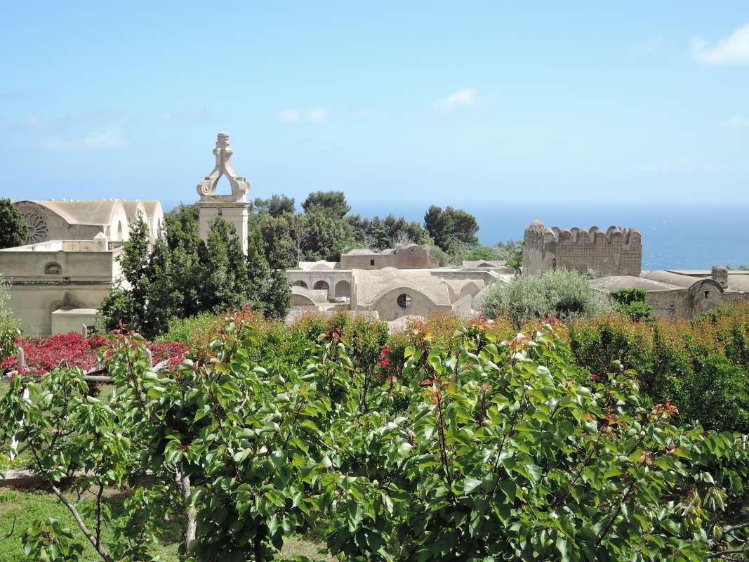 Capri - pohad na kartuzinsky kltor sv. Jakuba (Certosa di San Giacomo)