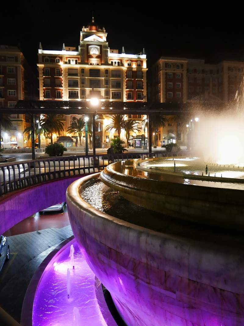 Veern Malaga - parkovisko pod farebnou fontnou