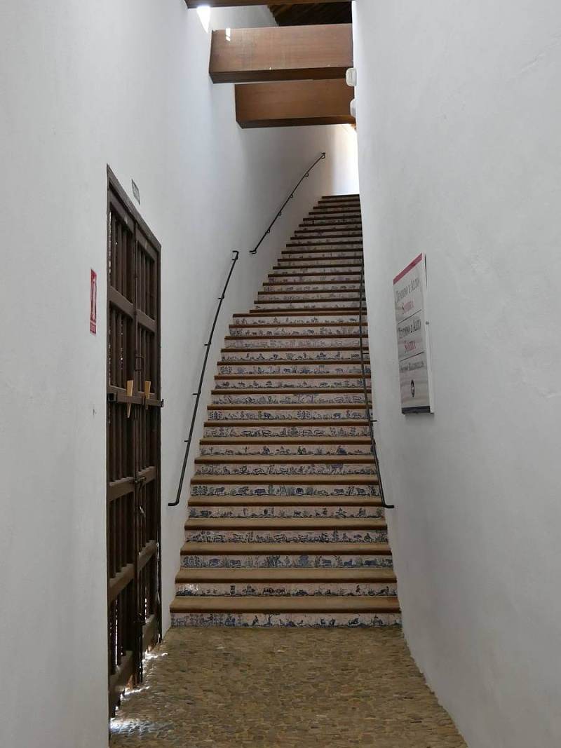 Bia arna - schody na druh podlaie