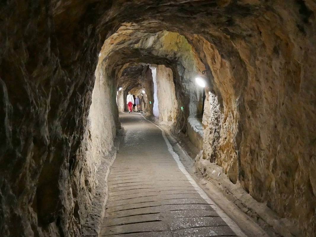 Tunely z Vekho obliehania (Great Seige Tunels)