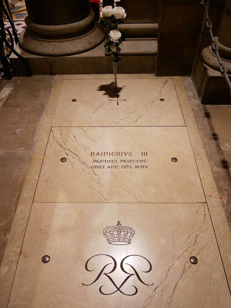 Monack katedrla - hrobka Rainiera III.