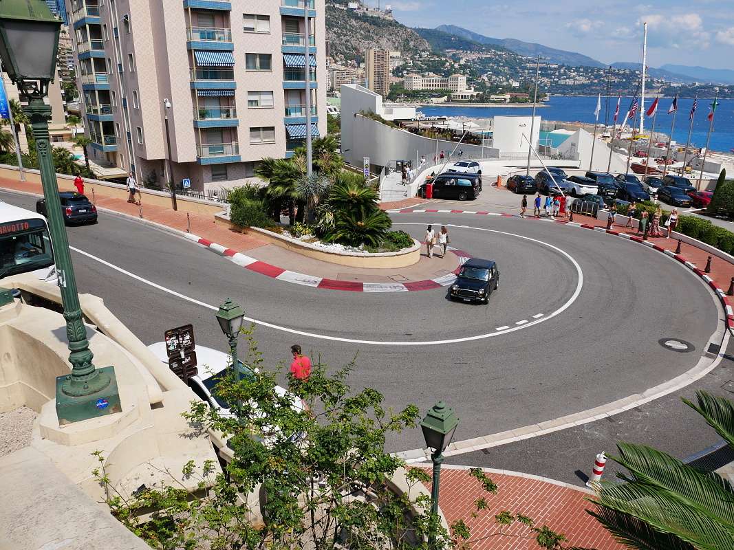 360stupov zkruta z Grand Prix Monako