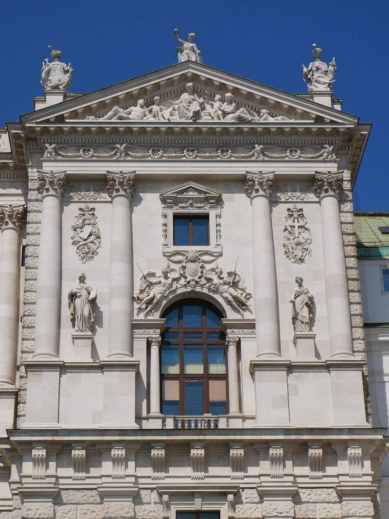 Hofburg, niekde na zadnom malom ndvor