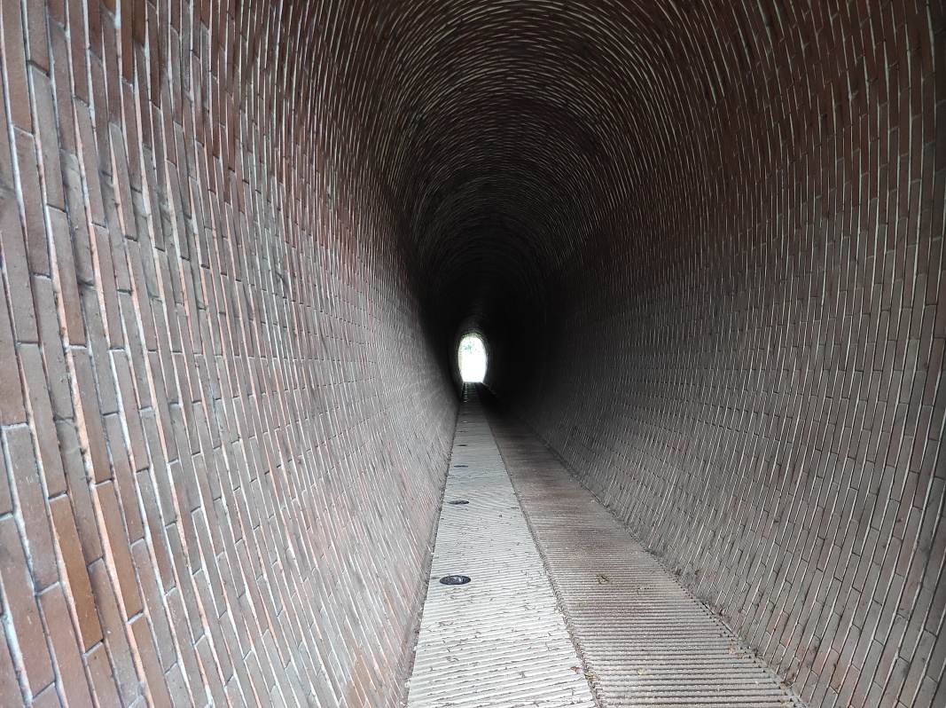 Jelenia priekopa - tunel v nsype pod Pranm mostom
