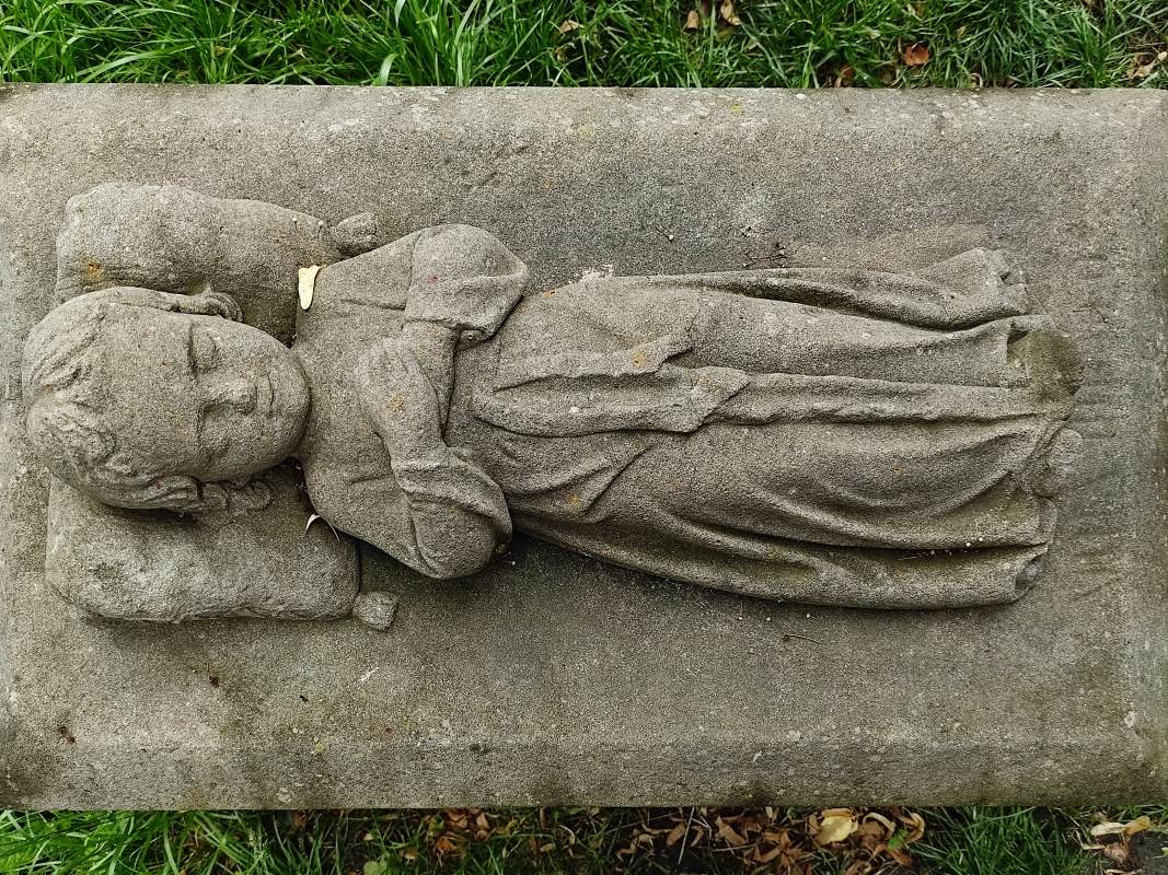 Malostransk cintorn - hrob svtej holiky