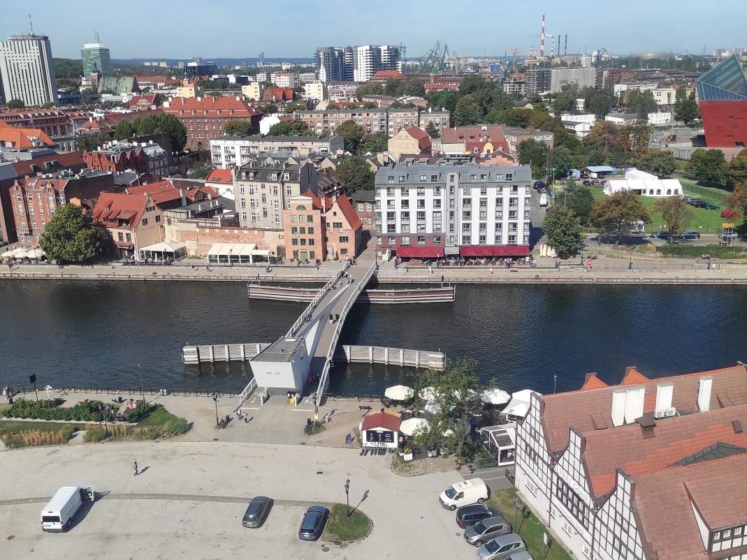 Vhad z Amber Sky na Gdask - most Olowianka