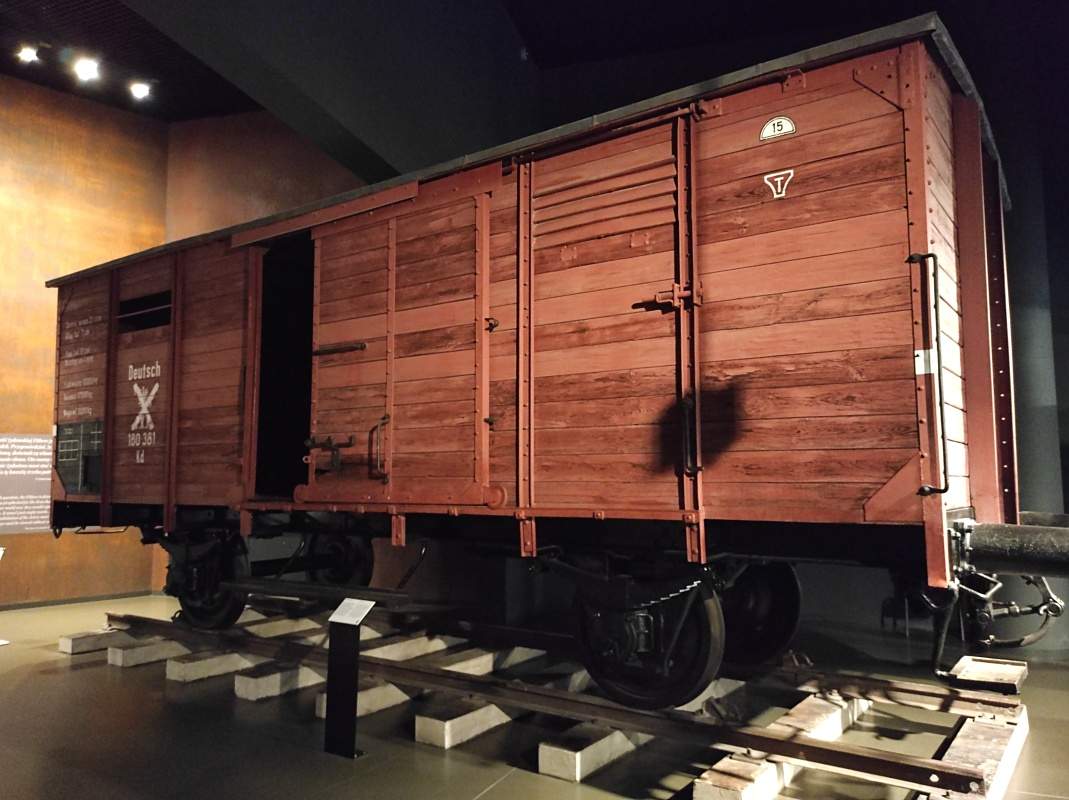 Mzeum II. sv. vojny - dobytk na prepravu vzov do koncentranch tborov