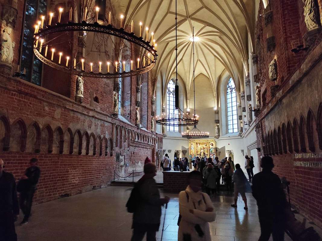 Hradn kostol Blahoslavenej panny Mrie, 1344