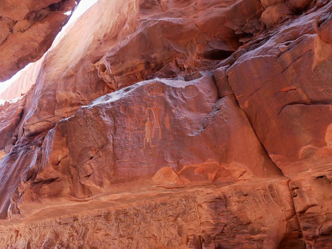 Kaon Jebel Khazali - petroglyfy s nboenskm vznamom