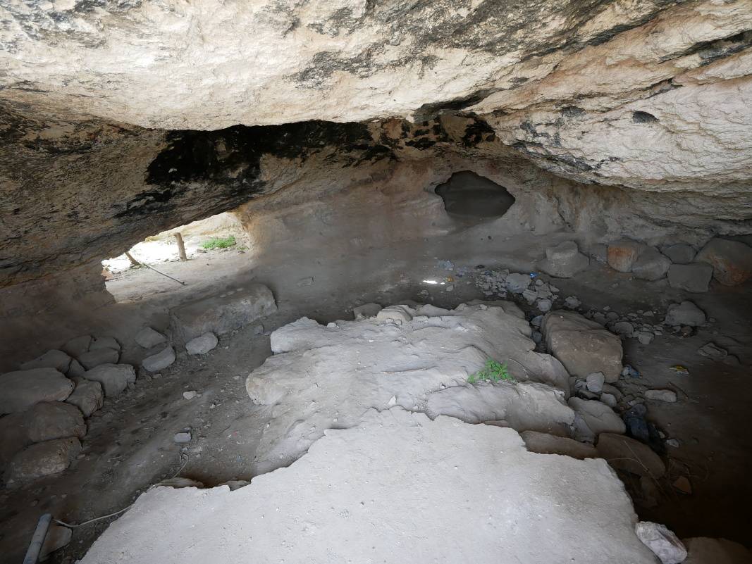Pohrebn jaskya zo skorej doby bronzovej, 2250 pred n.l.