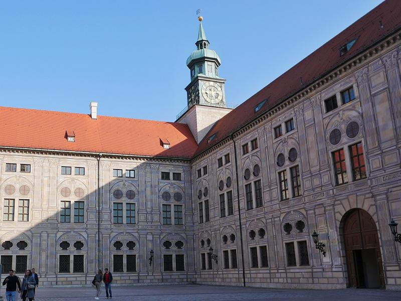 Palác Residenz - Cisárske nádvorie