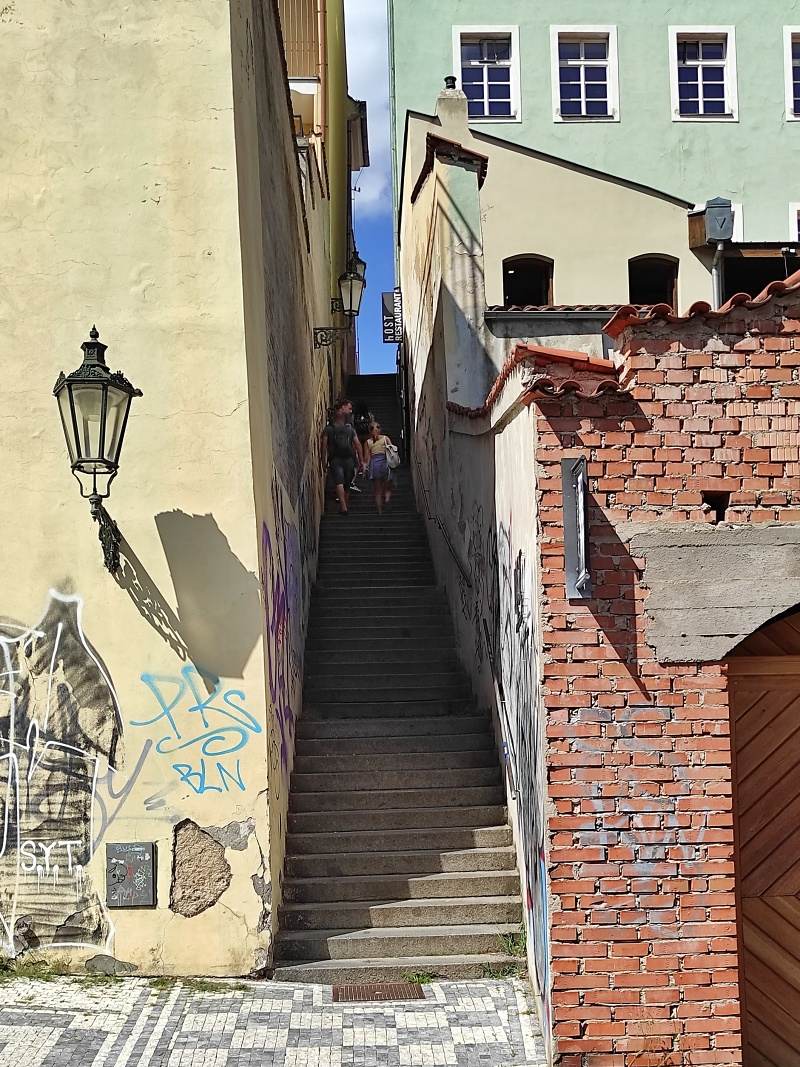 Hradčanské uličky
