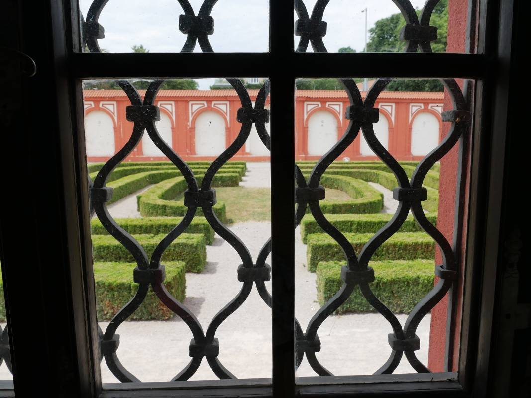 Trojský zámok - výhľady z prízemia