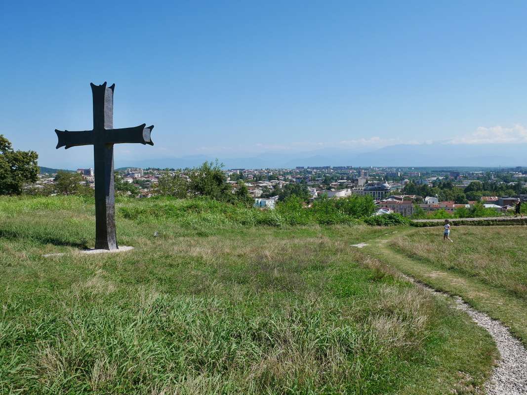 Katedrála Bagrati - výhľad na Kutaisi