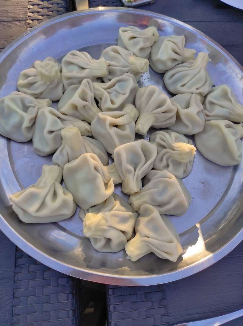 Kutaisi - reštaurácia Sanapiro - chinkali (pirohy plnené mäsom, hubami alebo syrom)