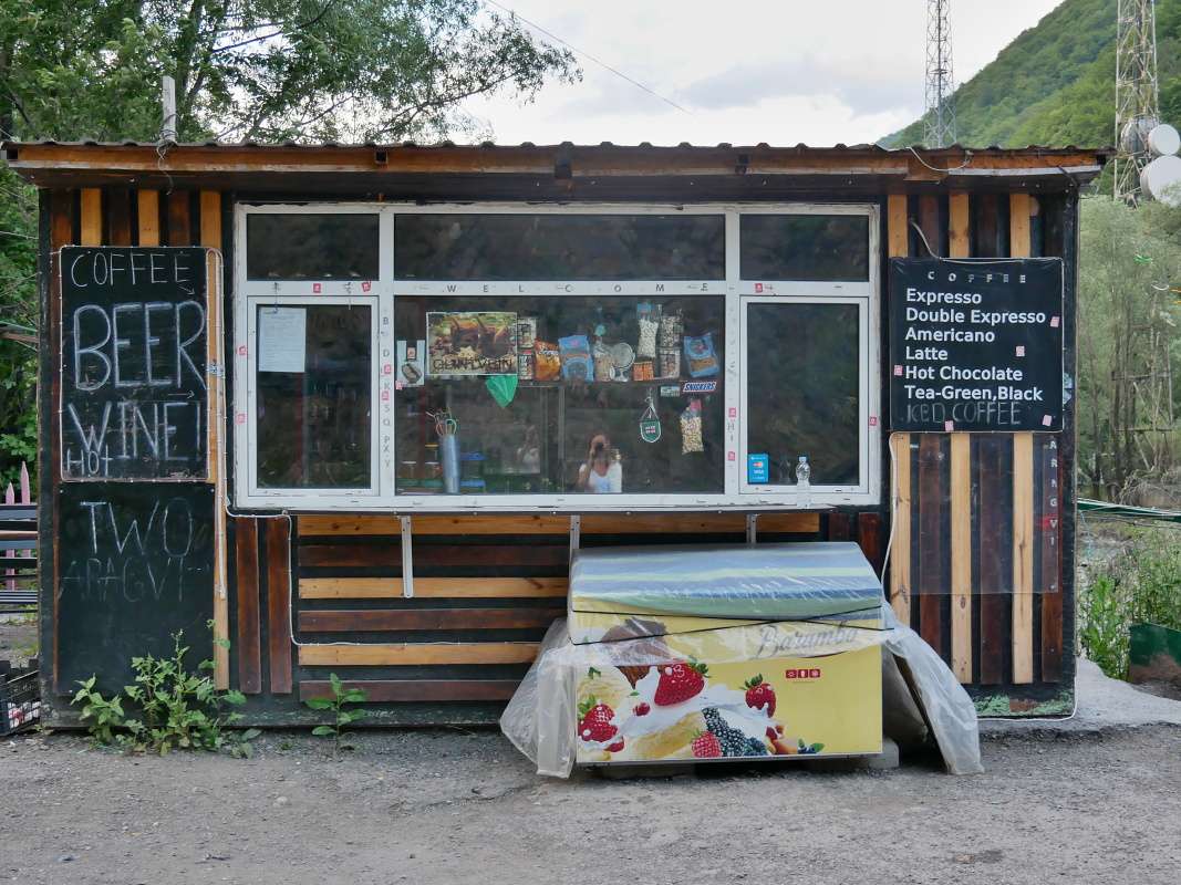 Sútok Bilej a Čiernej Aragvi - podpora turizmu je všade :)