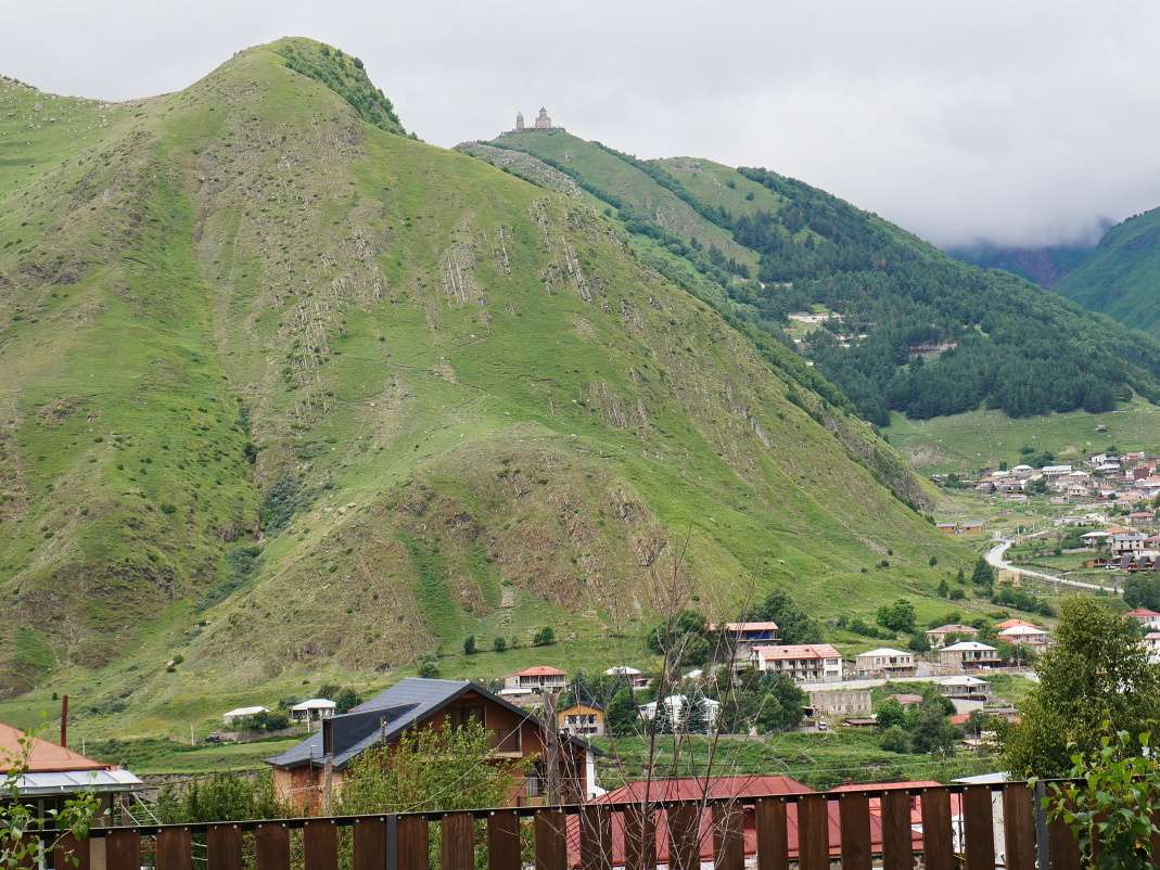 Stepancminda - výhľad na Gergeti