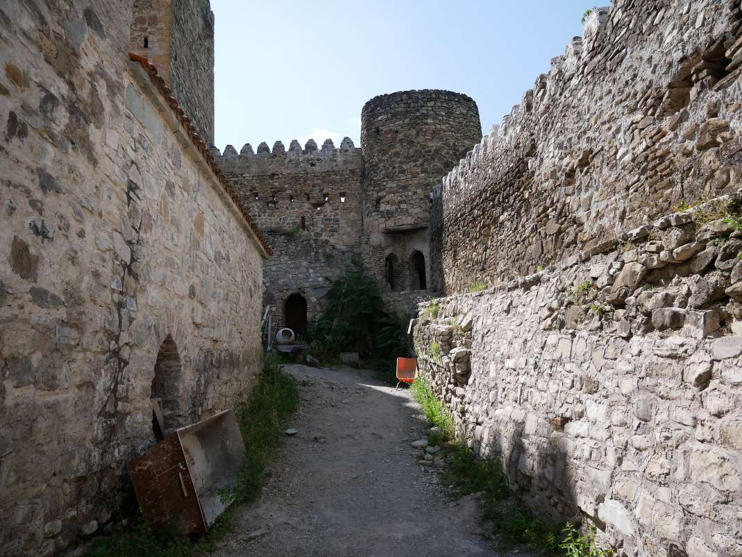 Pevnosť Ananuri pri priehrade Žinvali