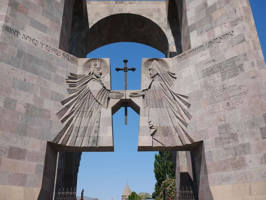 Kláštorný komplex Ečmiadzin - vstup