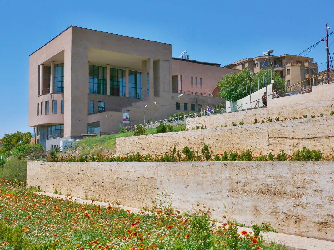 Jerevan - dom Charlesa Aznavoura pri Kaskádovom komplexe, dnes múzem