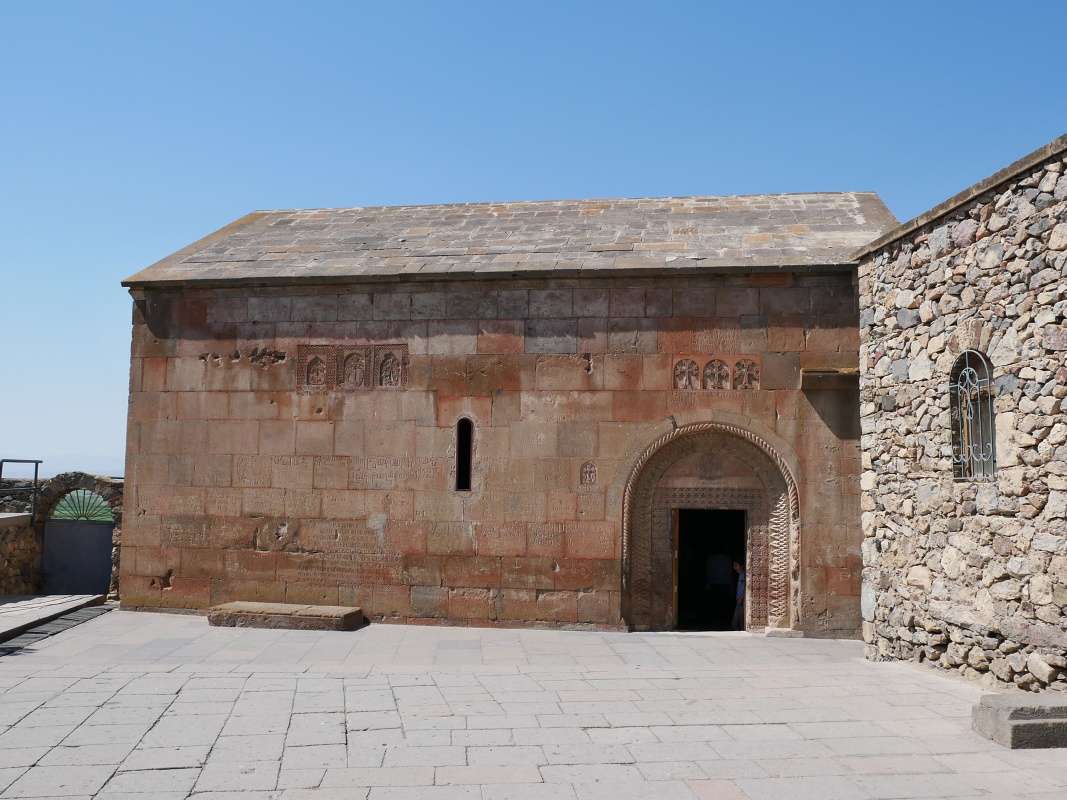 Chor Virap - kaplnka s jamou sv. Gregora Arménskeho