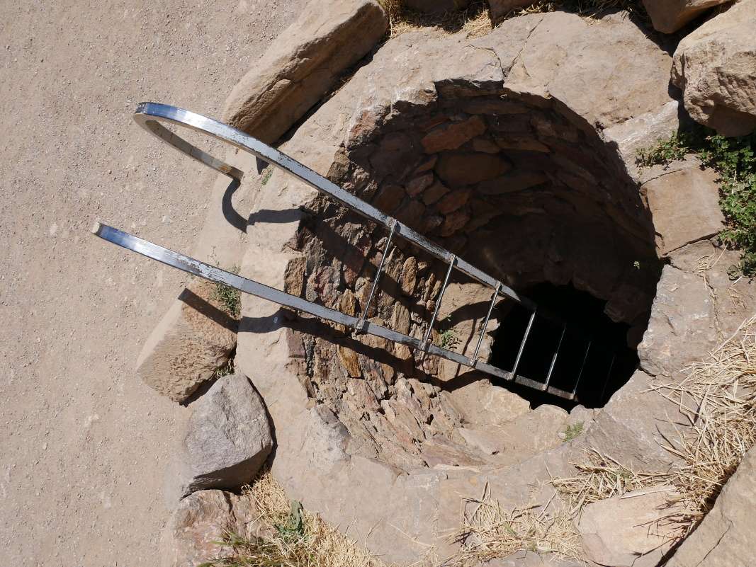 Noravank - studňa alebo diera?