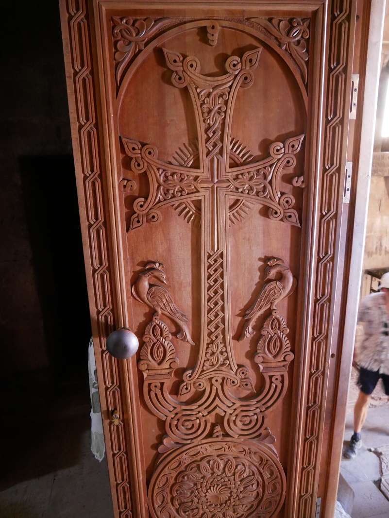 Noravank - dvere zo Surb Karpet do Surb Grigor