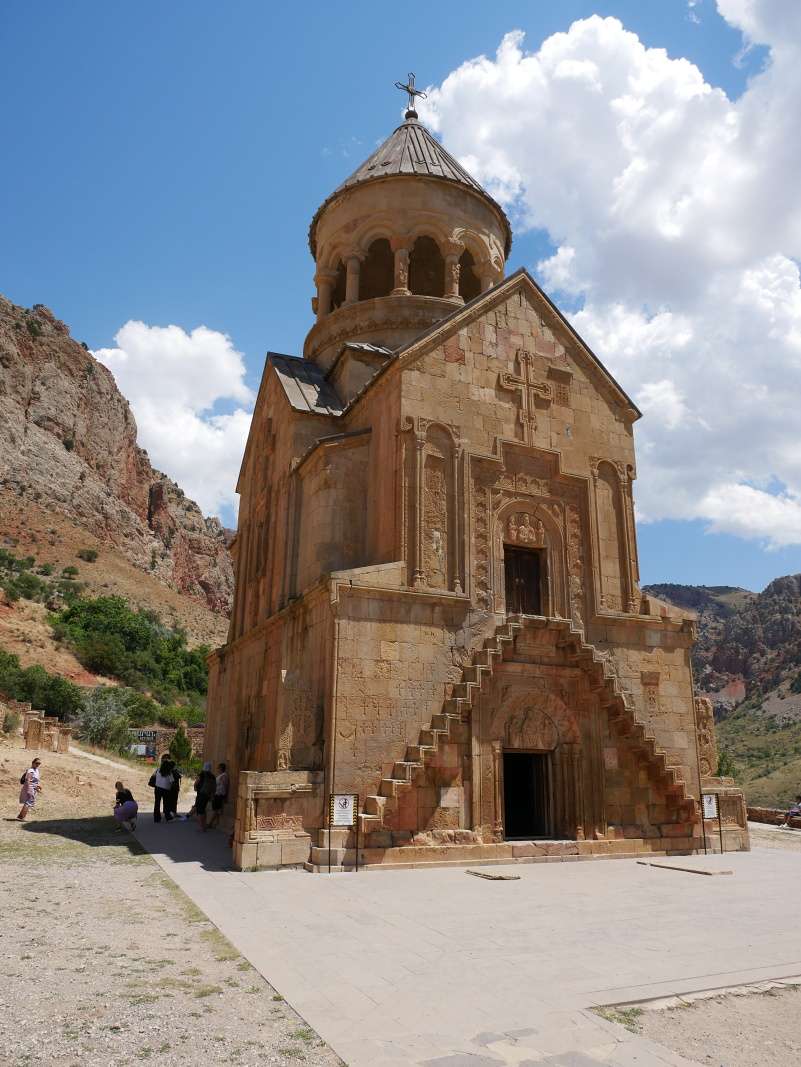 Noravank - kostol Surb Astvatsatsin