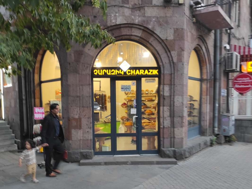 Arménske sladkosti, oriešky a sušené ovocie