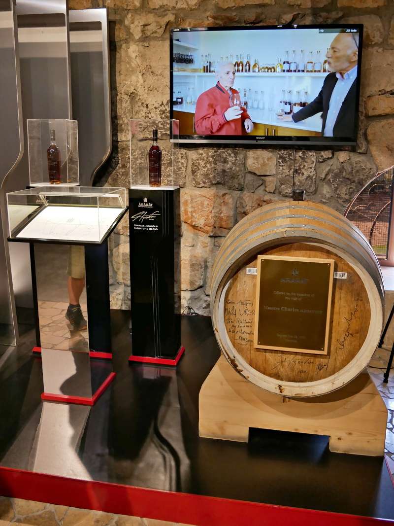 Múzeum Ararat brandy - Charles Aznavour