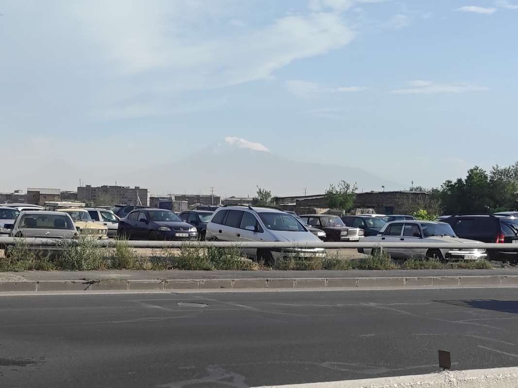 Lúči sa s nami aj Ararat ...