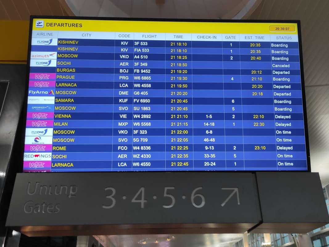 Uf ... r.2023 a 5 odletov do Moskvy, to v EU neuvidíš ...