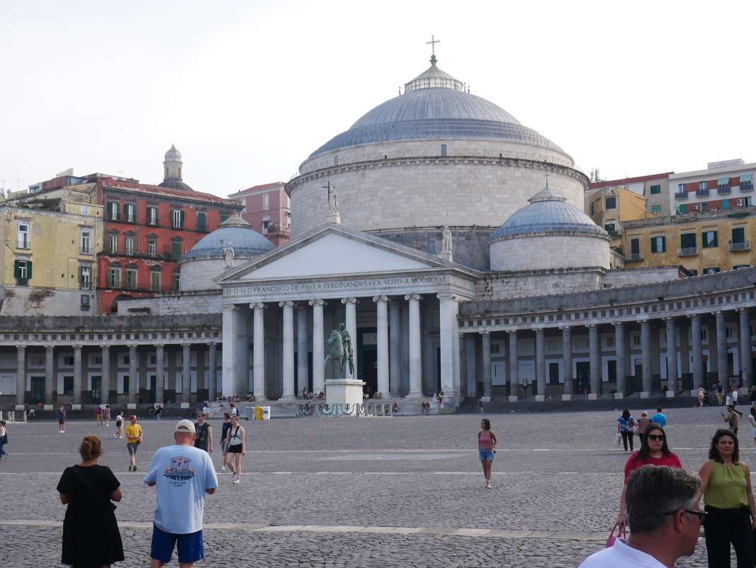 Odchádzam z Piazza del Plebiscito
