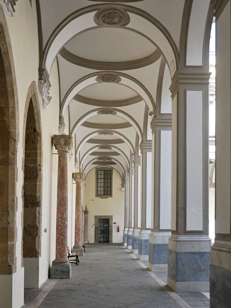 Komplex san Lorenzo Maggiore - ark8dy kláštora