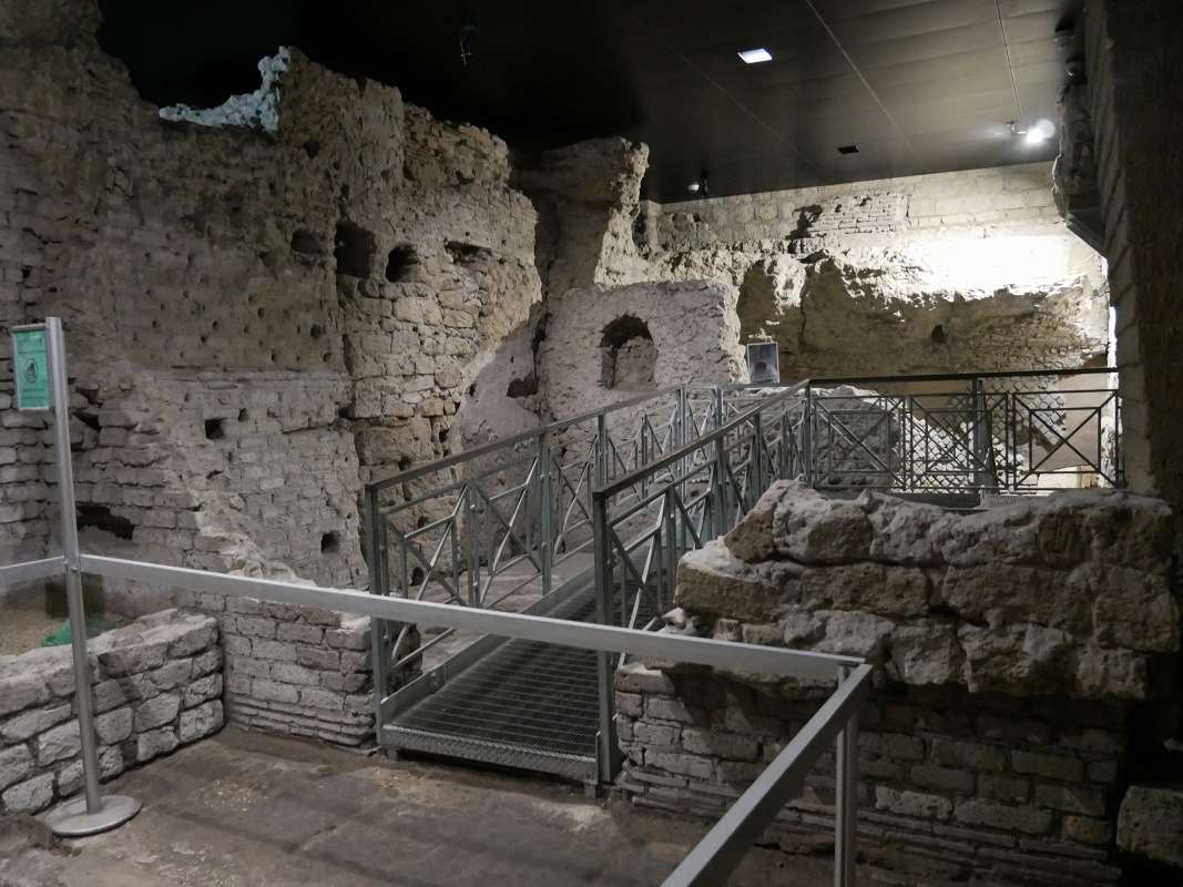 Komplex san Lorenzo Maggiore - Macellum, trh Neapolisu