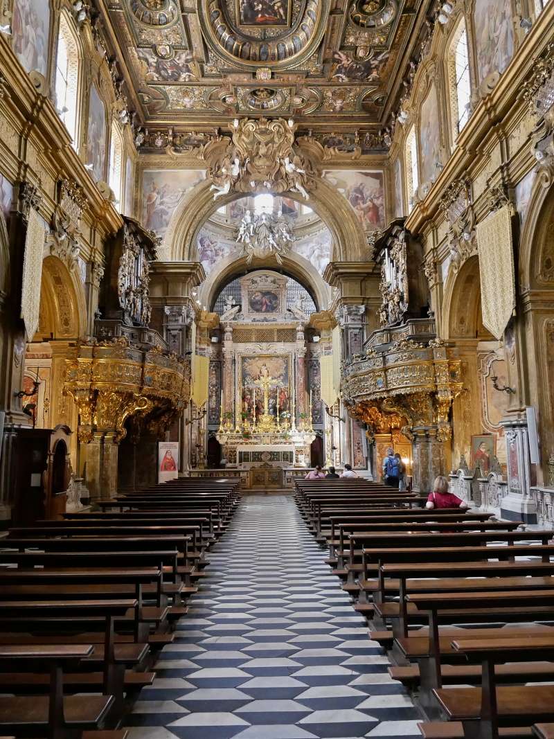 Kostol San Gregorio Armeno - hlavná loď