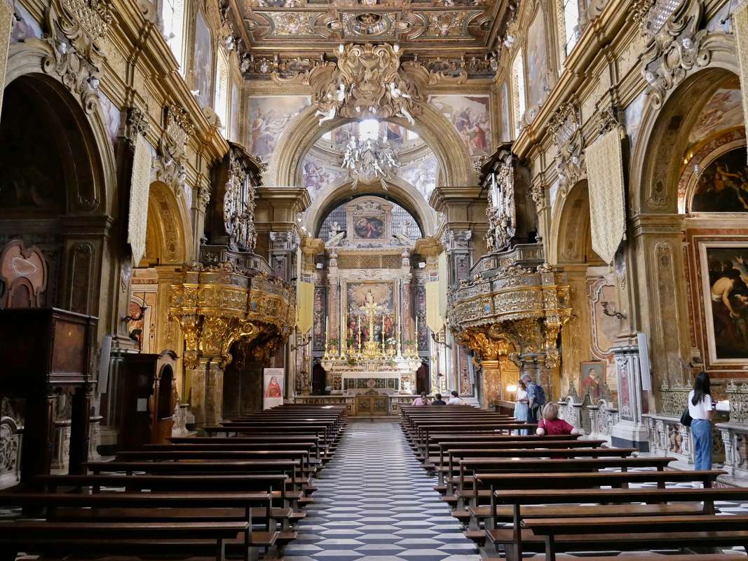 Kostol San Gregorio Armeno - hlavná loď