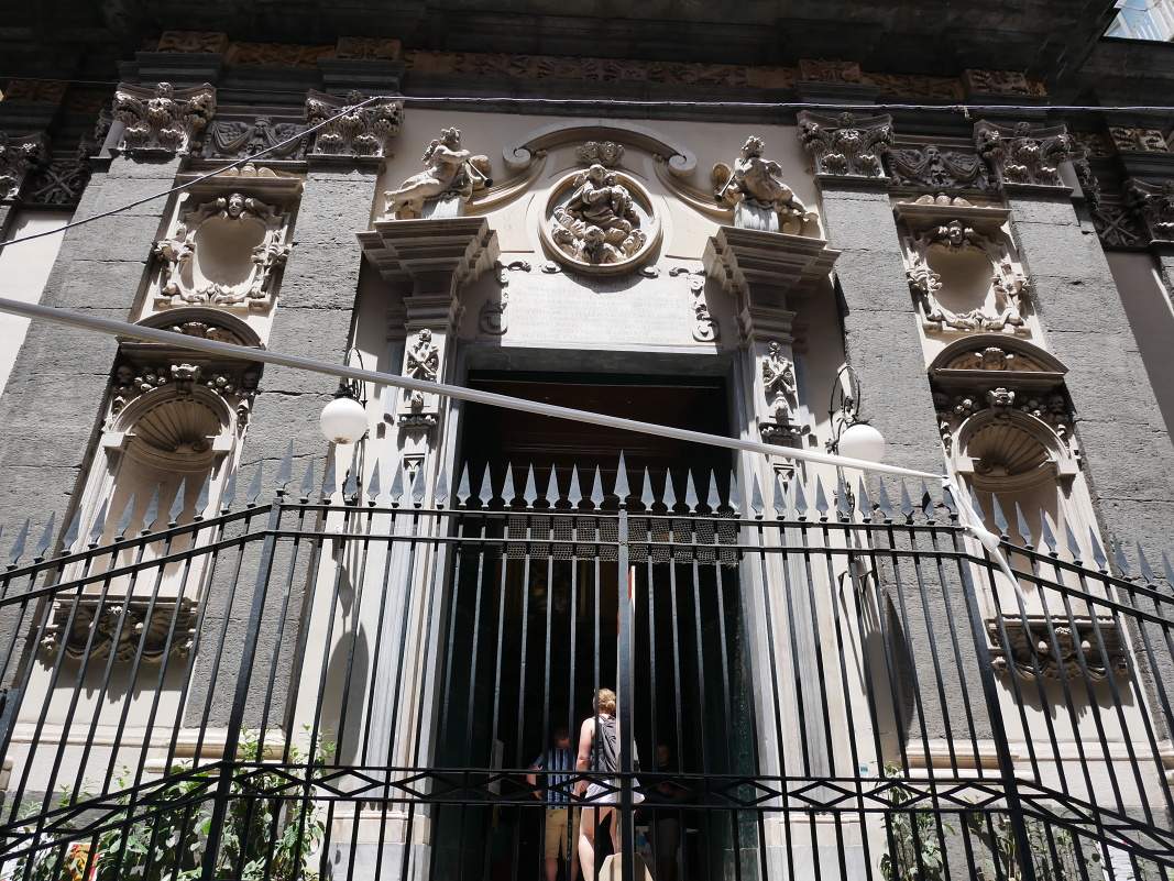 Kostol Santa Maria s múzeom(Complesso Museale Santa Maria delle Anime del Purgatorio ad Arco)