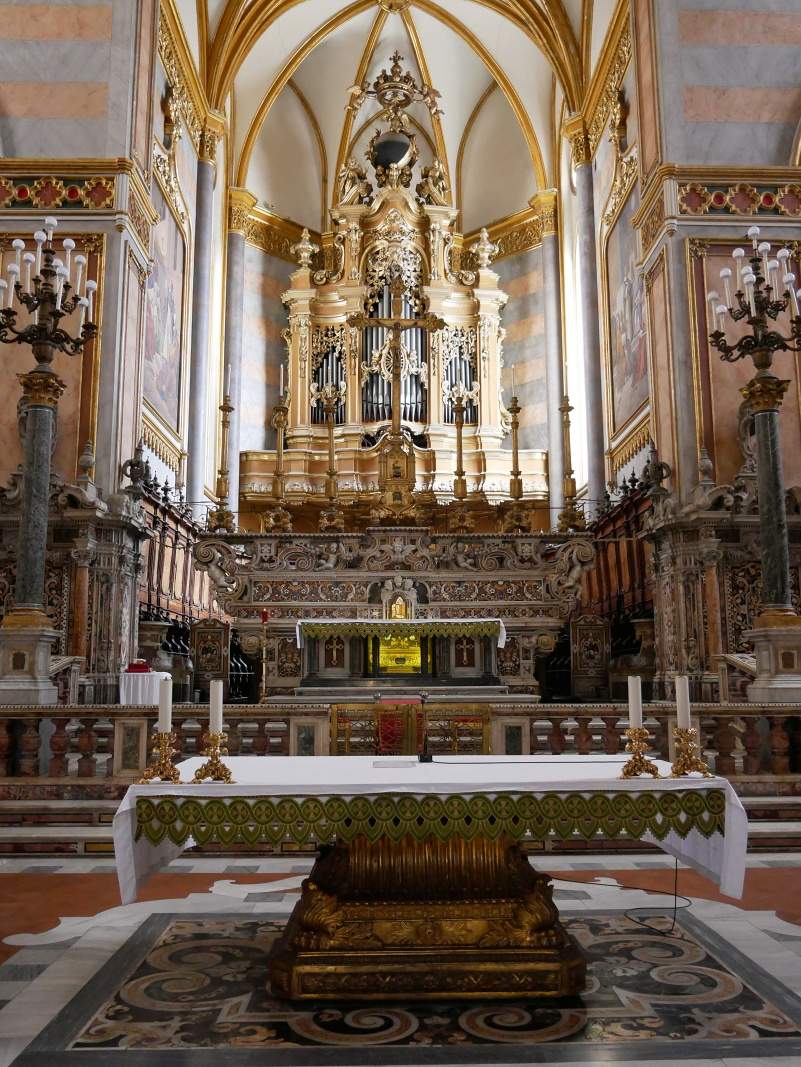 Kostol sv. Dominika - hlavný oltár