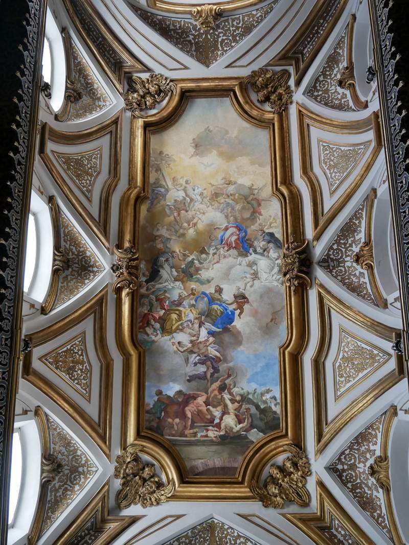 Kostol sv. Dominika - pohrebná kaplnka Aragóncov