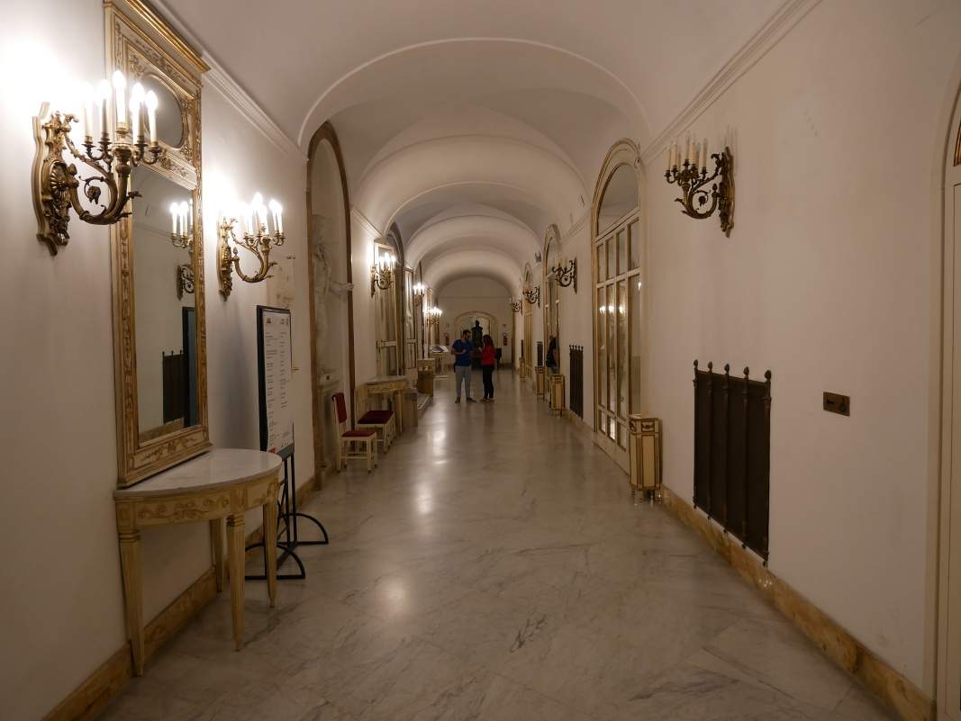 Divadlo San Carlo
