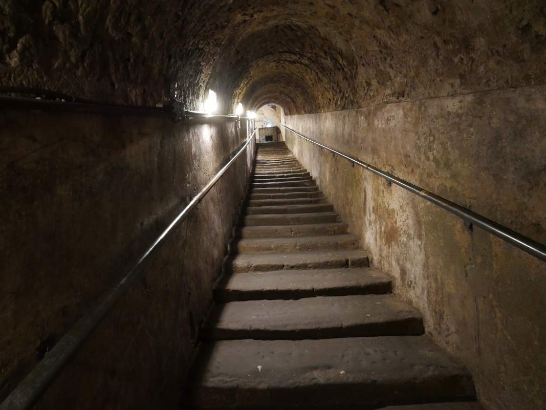 Napoli Sotterranea - ideme hore, 40m späť do reality