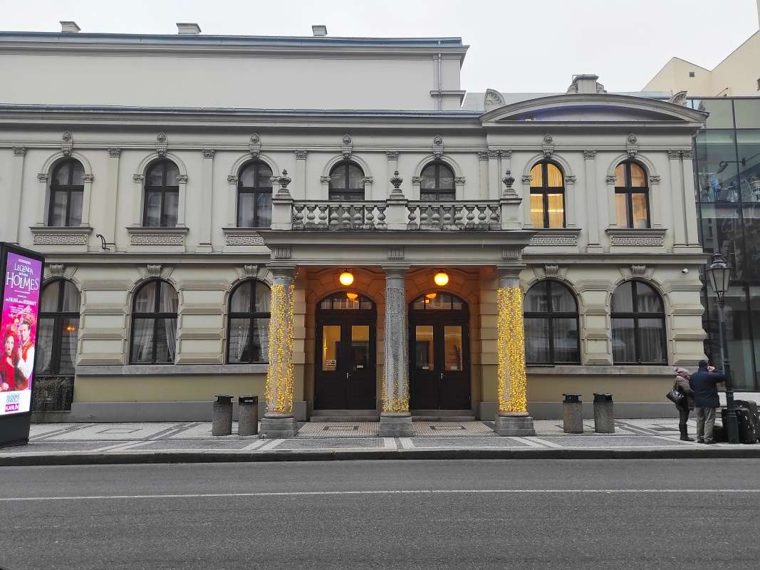 Divadlo Karlín
