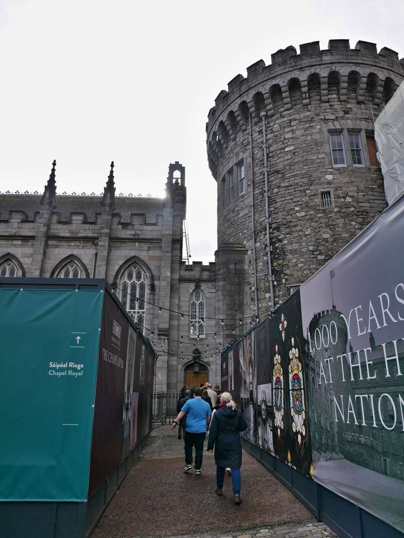 Dublinský zámok, Kráľovská kaplnka a Rekordná veža, jediná z r. 1228