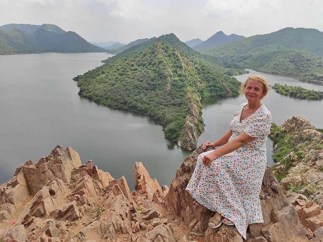 Vyhliadka Bahubali Hills pri jazere Badi