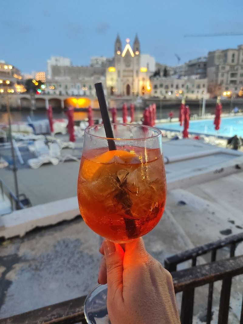 Aperpll spritz na Balluta Bay