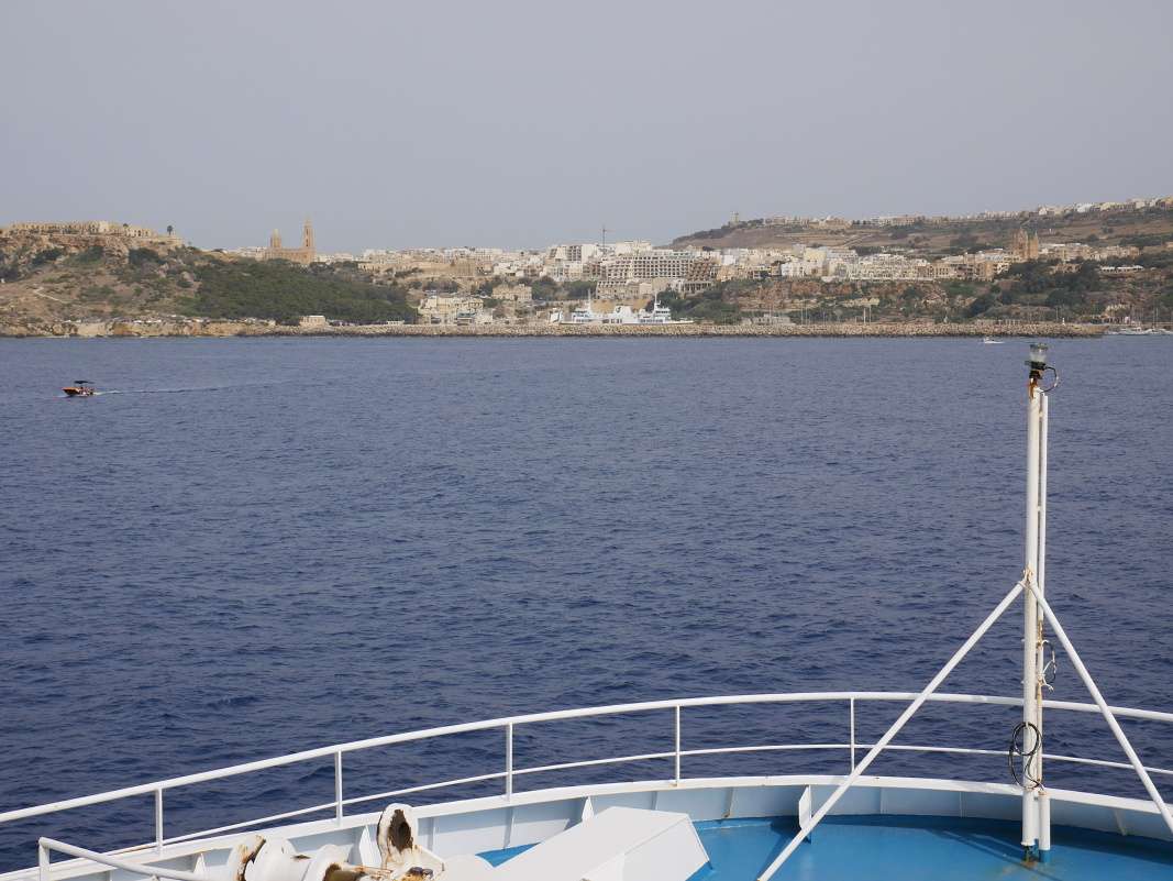 Blížime sa do prístavu Mgarr na Gozo