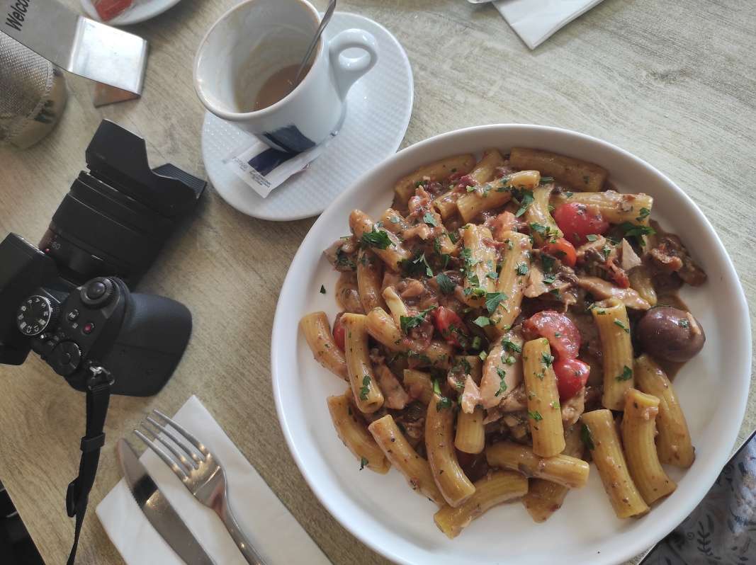 Obed v Coffe Break Café & Bistro