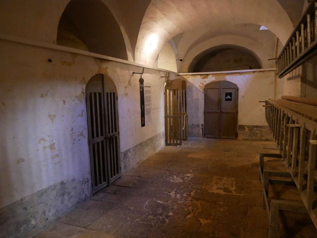 Valletta - Mysterium Fidei, Kláštor sv. Kataríny, návrat od úkrytu a izieb k záhrade